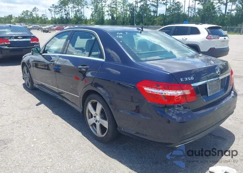 2010 Mercedes-Benz E 350 из США, поврежденный, VIN WDDHF5GB8AA048935